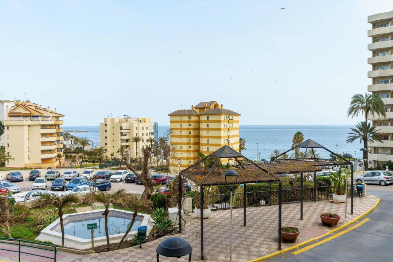Seaview Beachfront Studio With Aqua Park & Balcony Benalmadena Luaran gambar