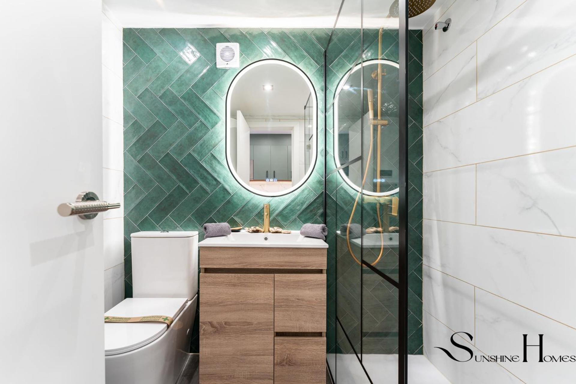 Seaview Beachfront Studio With Aqua Park & Balcony Benalmadena Luaran gambar