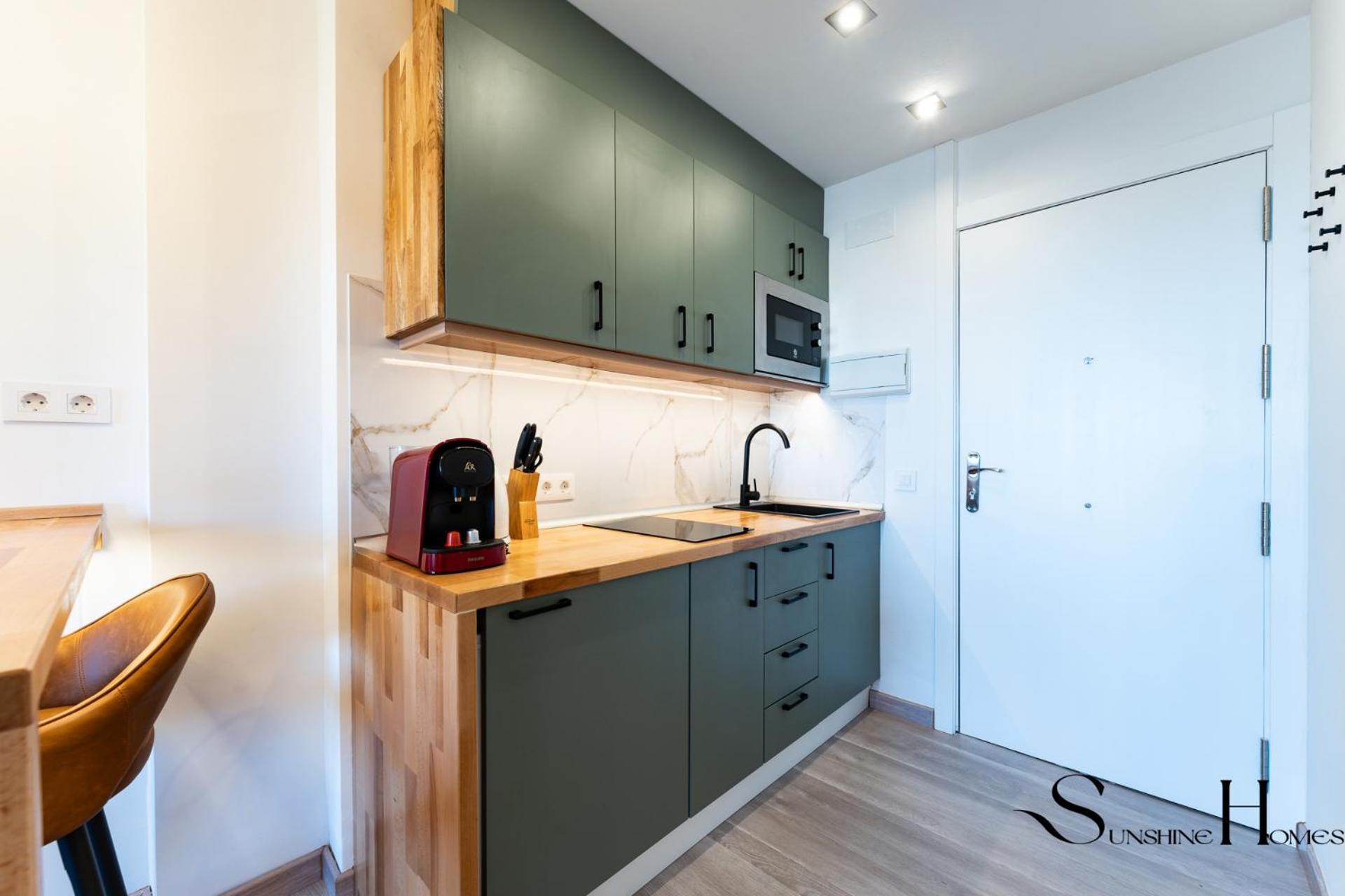 Seaview Beachfront Studio With Aqua Park & Balcony Benalmadena Luaran gambar
