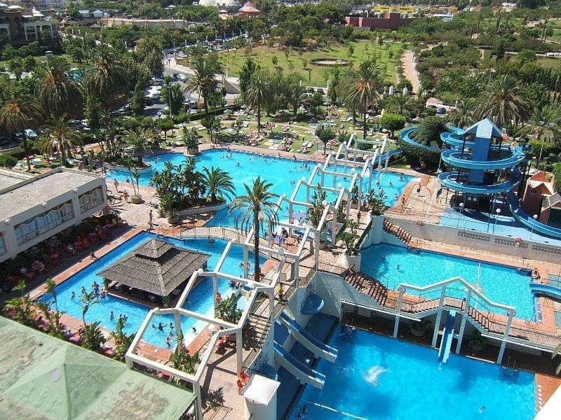 Seaview Beachfront Studio With Aqua Park & Balcony Benalmadena Luaran gambar