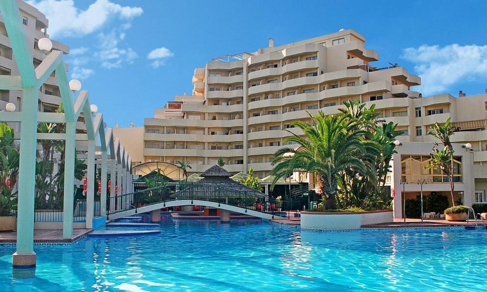 Seaview Beachfront Studio With Aqua Park & Balcony Benalmadena Luaran gambar